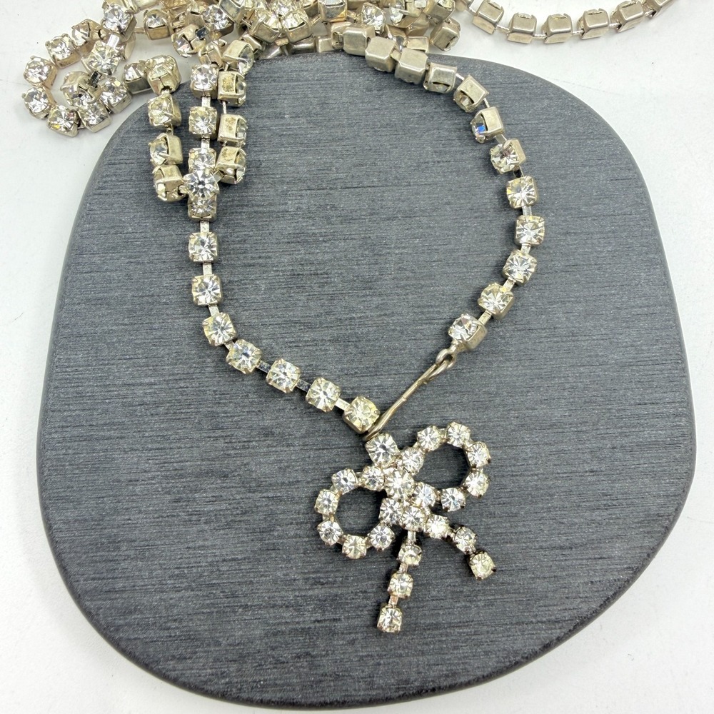 Sparkling Rhinestone Bow Necklace Silver Tone Crystal Statement Coquette Style